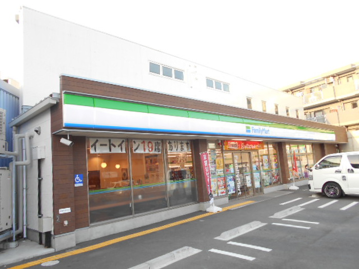 コンビニ　ファミリーマートさちが丘店（コンビニ）まで100m