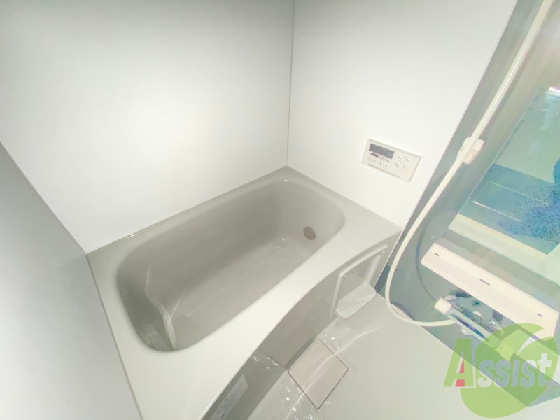 バス・シャワールーム　追い焚き機能が付いているのでいつでも温かいお風呂に入れますよ