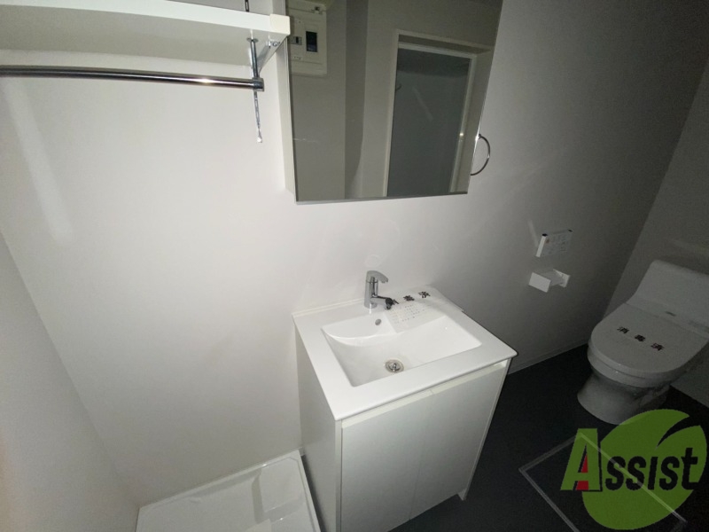 洗面設備　洗面台は独立しています。朝の身支度はこちらでどうぞ～