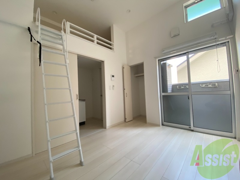 居室・リビング　６帖の洋室です。広々としていて使いやすそう。