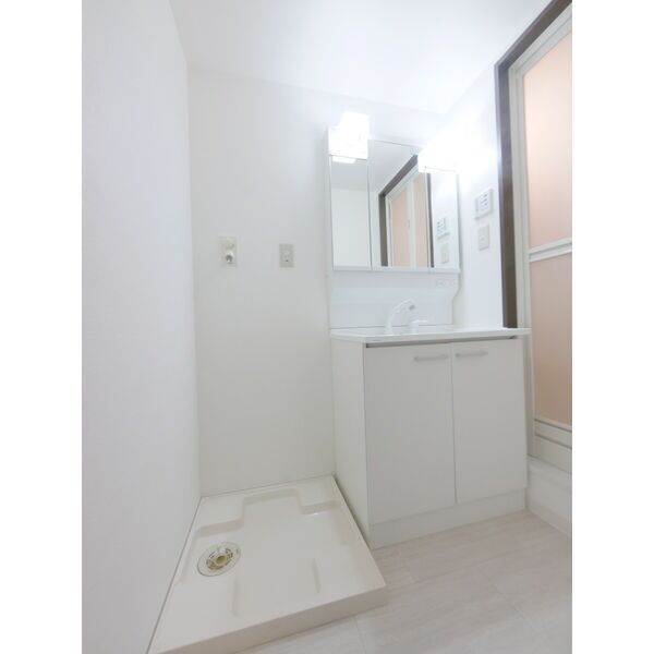 洗面設備　※408号室の写真です