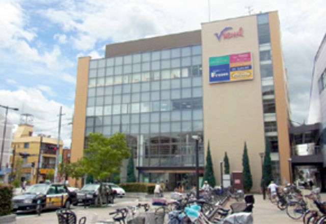 ショッピングセンター　ヴュール阪急三国（ショッピングセンター）まで1002m