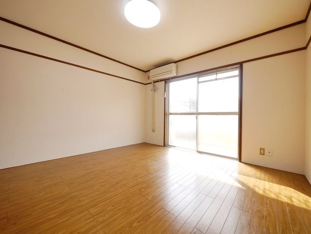 居室・リビング　★お問い合わせはタウンハウジング聖蹟桜ヶ丘店まで★