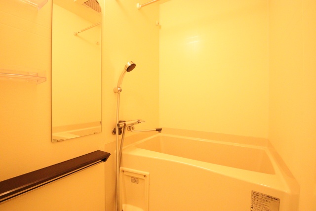 バス・シャワールーム　※別室の参考写真の為、現況優先です。