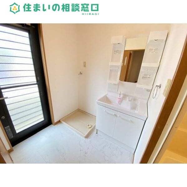 洗面設備　同型