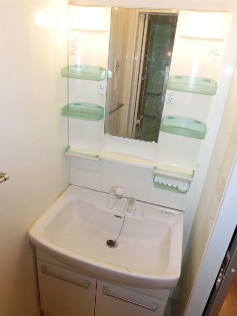 洗面設備　※別号室参考写真です