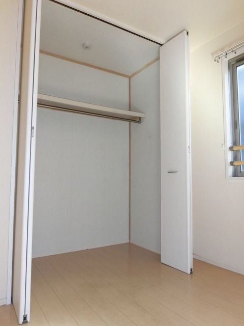 収納　※別号室参考写真です