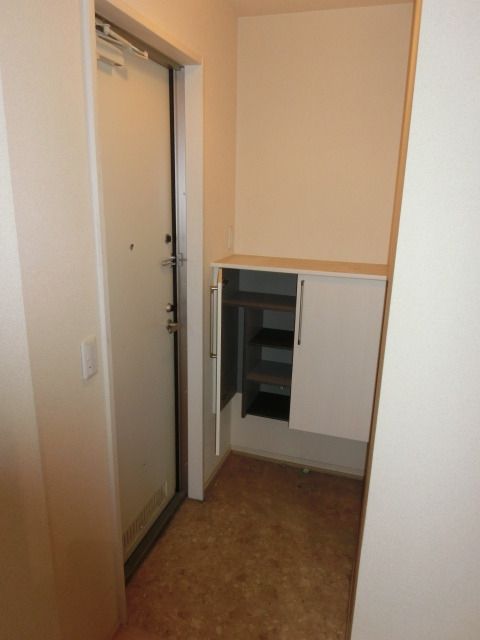 玄関　※別号室参考写真です