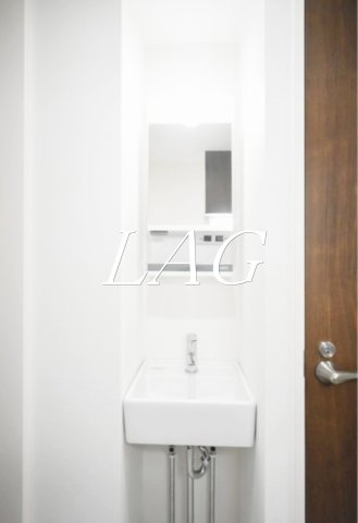 洗面設備　独立洗面台です。