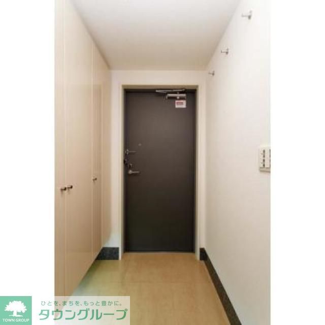 玄関　※写真は同タイプ住戸です。