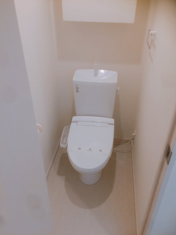 トイレ　別号室参考写真