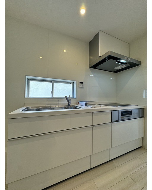 キッチン　広々使える快適な調理スペースです♪