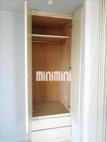 収納　奥行きのあるクローゼットです。