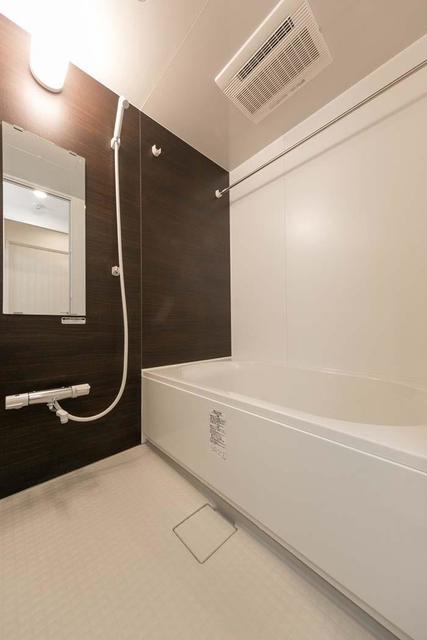 バス・シャワールーム　※写真は同タイプ住戸です。