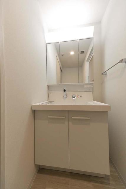 洗面設備　※写真は同タイプ住戸です。