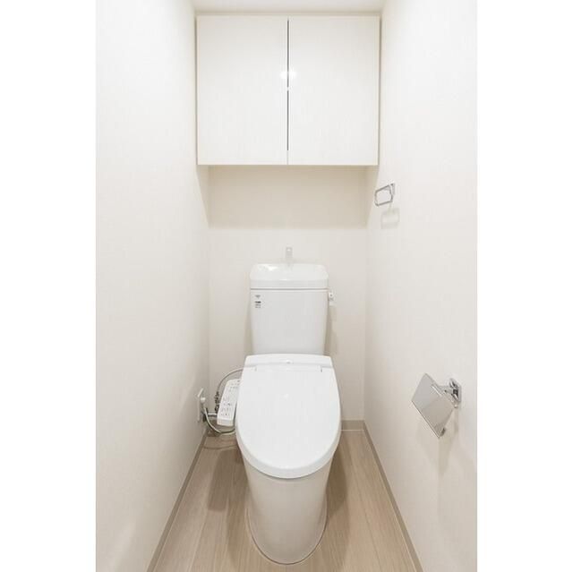 トイレ　同タイプ部屋　参考写真です