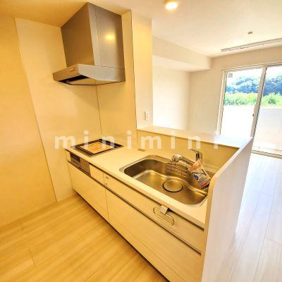 キッチン　※写真は別号室のものですので現状優先とさせていただきます