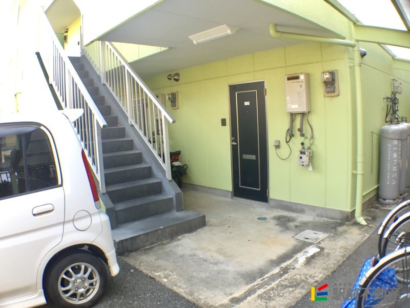 エントランス　国道２０９号へすぐ行けます。