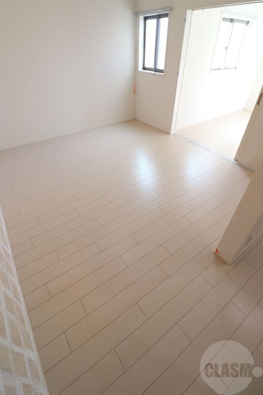 居室・リビング　９．９帖のリビングです