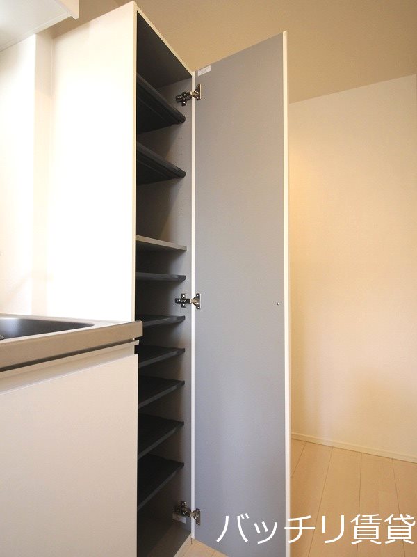 玄関　同型タイプの為、現状を優先致します。