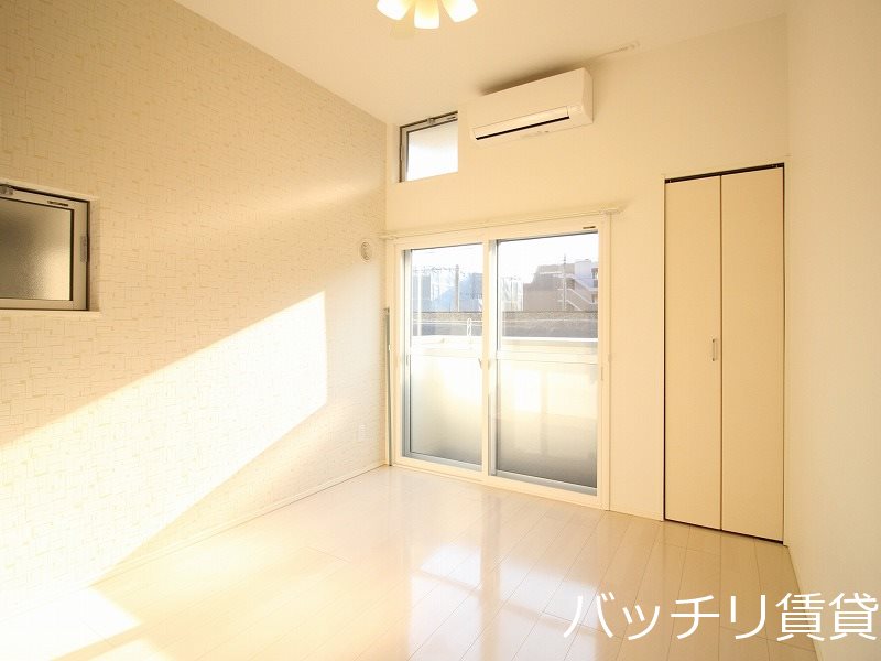 バルコニー　同型タイプの為、現状を優先致します。