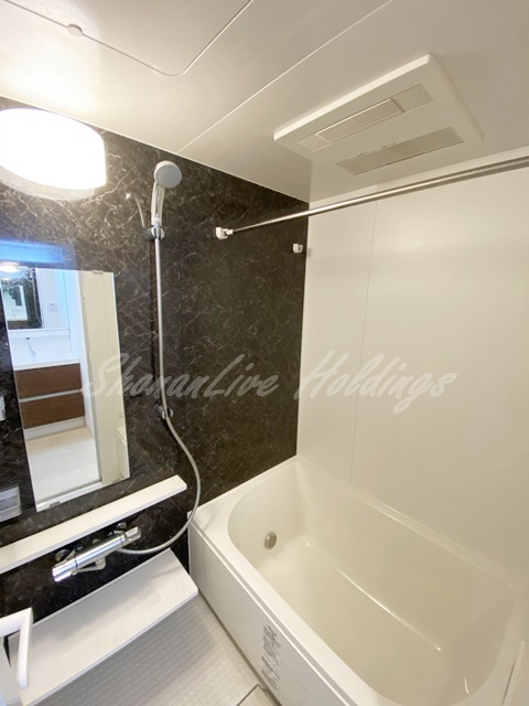 バス・シャワールーム　清潔感のあるお風呂です♪