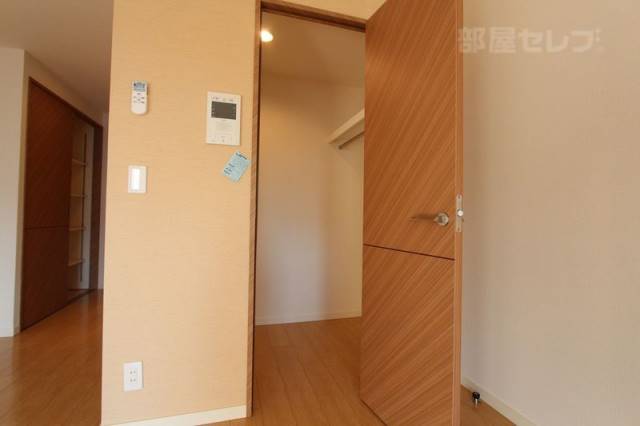 収納　※５０３号室内装写真参照