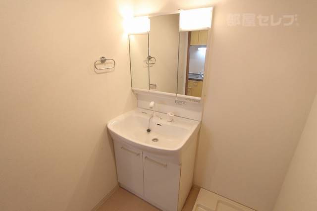 洗面設備　※５０３号室内装写真参照