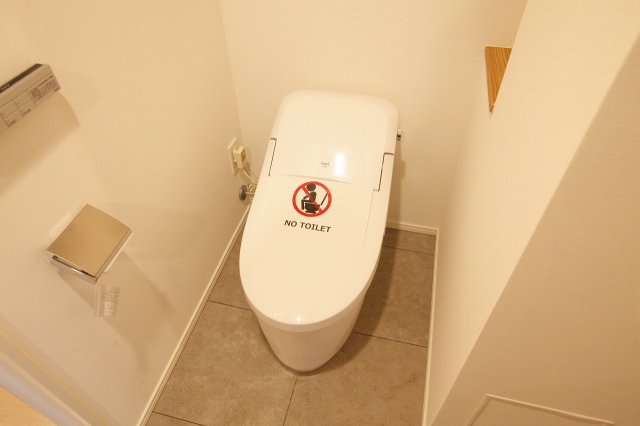 トイレ　トイレ