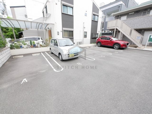 駐車場　駐車場完備です