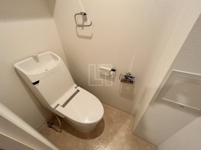 トイレ　グランツ西大橋　温水洗浄便座