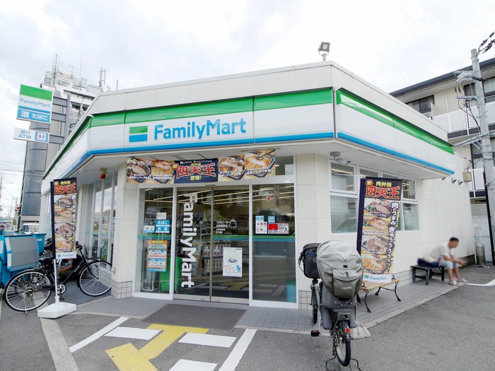 コンビニ　ファミリーマート池田神田店（コンビニ）まで780m