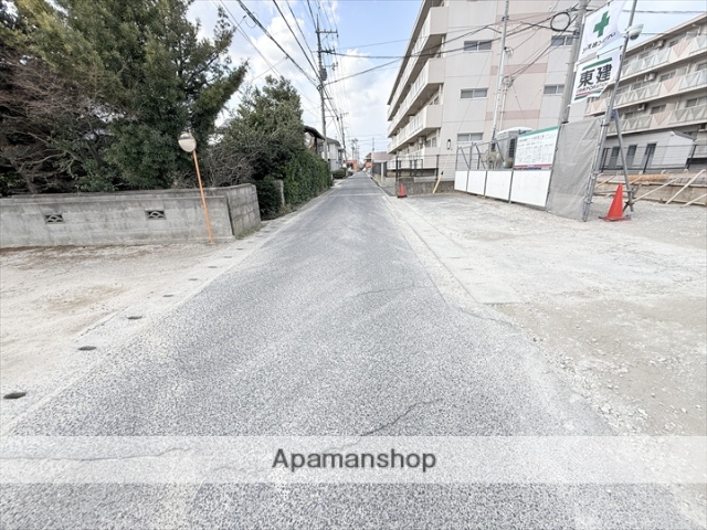 その他　前面道路（その他）まで0m