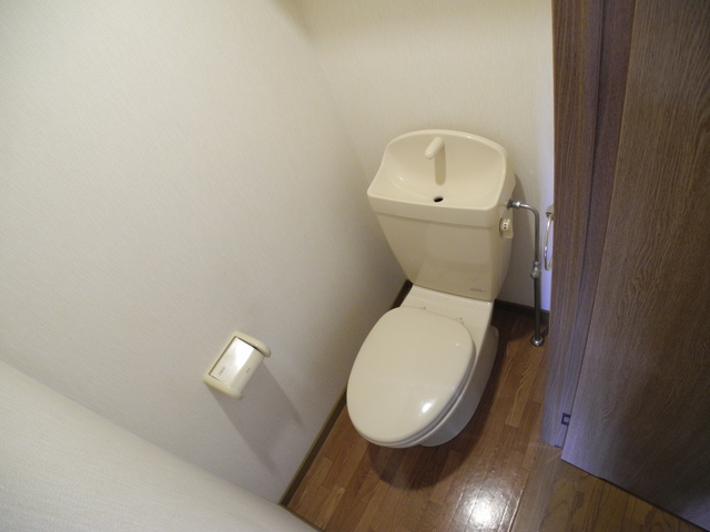 トイレ　※室内画像は別部屋のもの