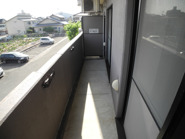 バルコニー　※室内画像は別部屋のもの