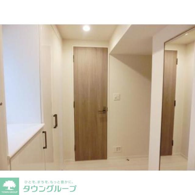 玄関　※写真は同タイプ住戸です。