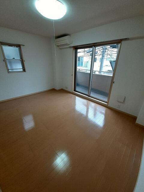 居室・リビング　?