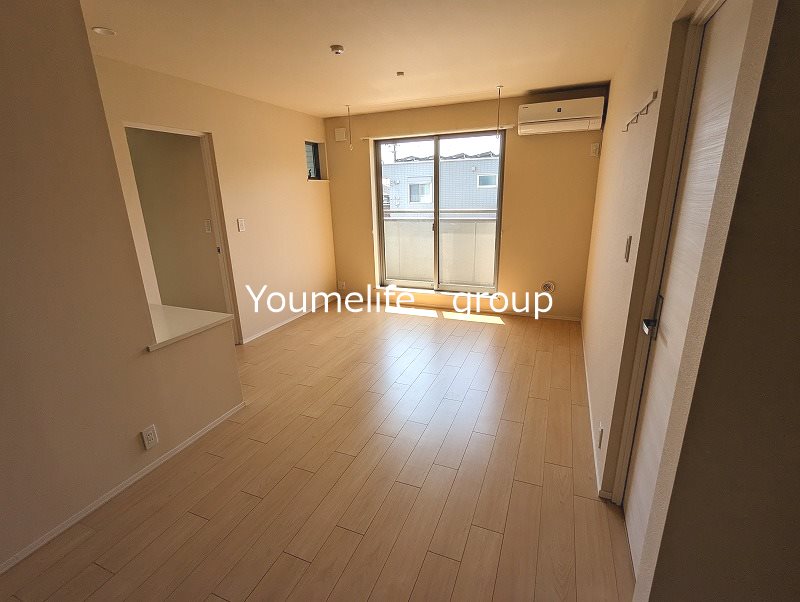 居室・リビング　反転タイプ