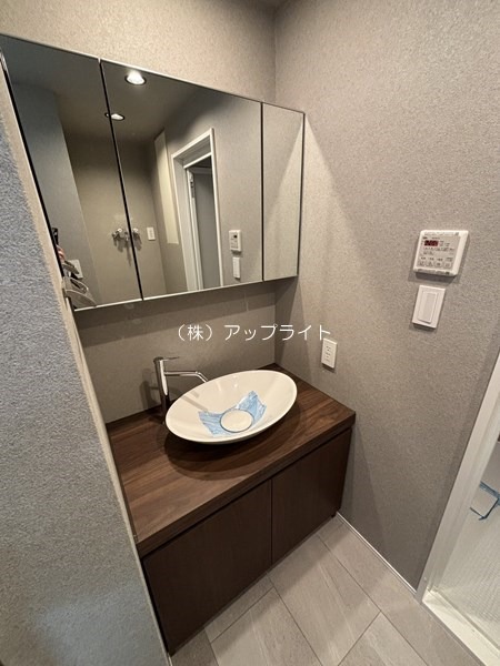 洗面設備　独立洗面台