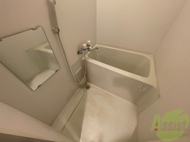 バス・シャワールーム　ユニットバスです。疲れを癒すのに欠かせませんね！