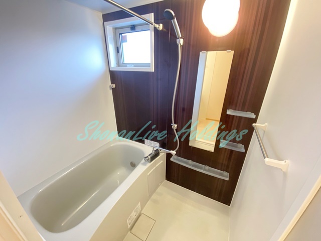 バス・シャワールーム　清潔感のあるお風呂です♪