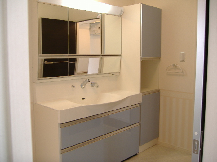 洗面設備　洗髪洗面化粧台