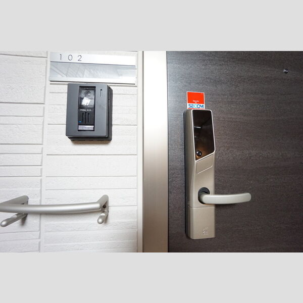 玄関　カードキー