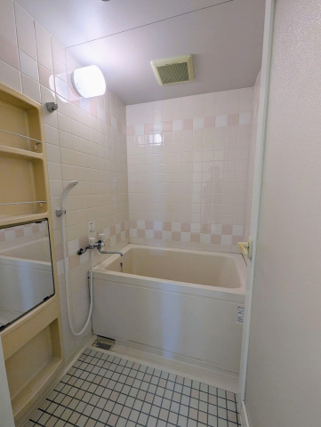 バス・シャワールーム　ゆとりの浴室