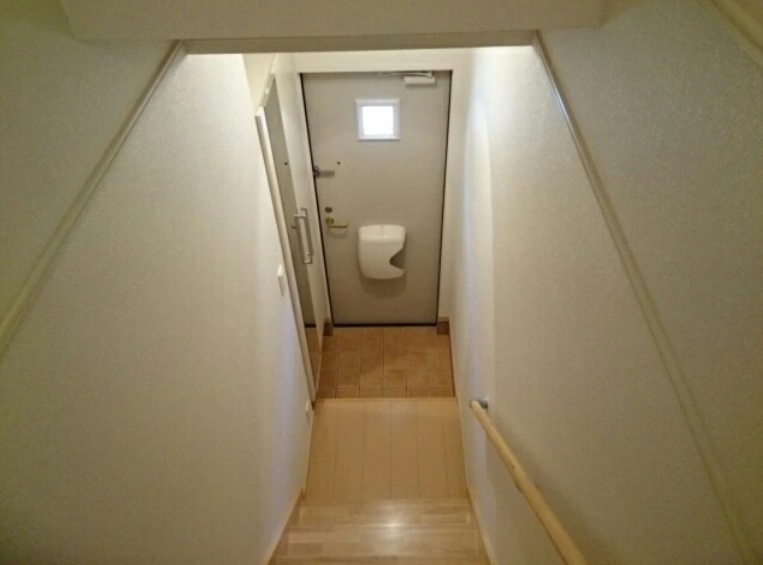 玄関　別号室の写真です。ご参考までに