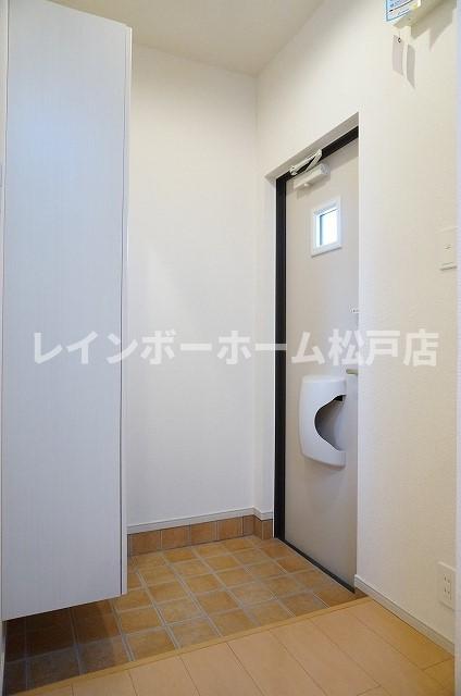 玄関　シンプルで使いやすい玄関です