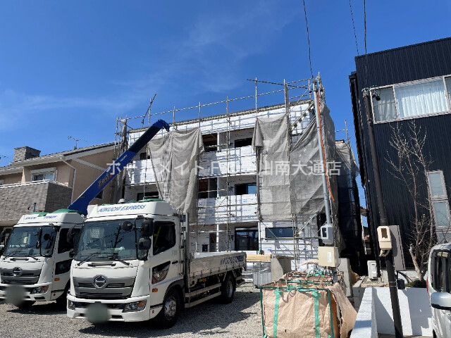 建物外観　建築中