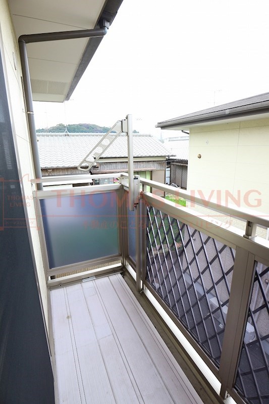 バルコニー　お洗濯物を干すことができます。