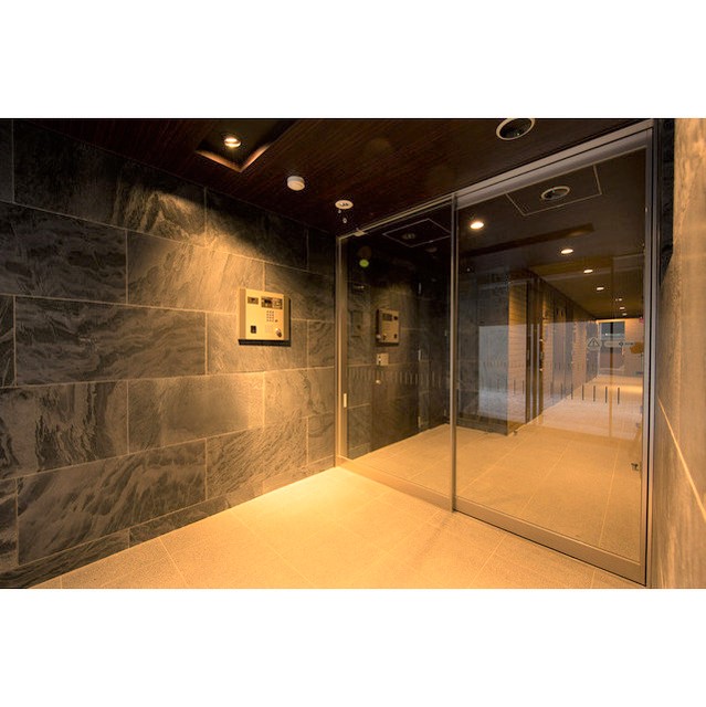 エントランス　エントランス