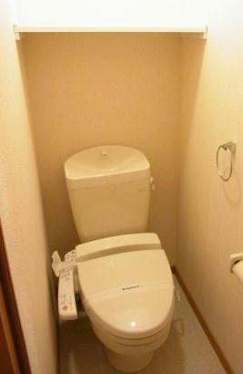 トイレ　温水洗浄便座付き